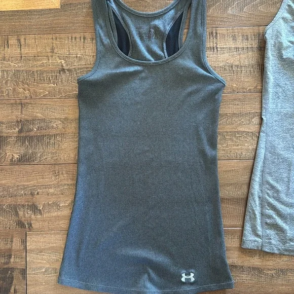 Under Armour Tank Tops, size XS - Picture 3 of 4